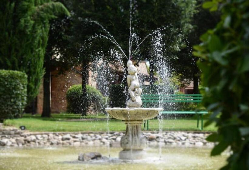 هتل L Oasi Della Pergola