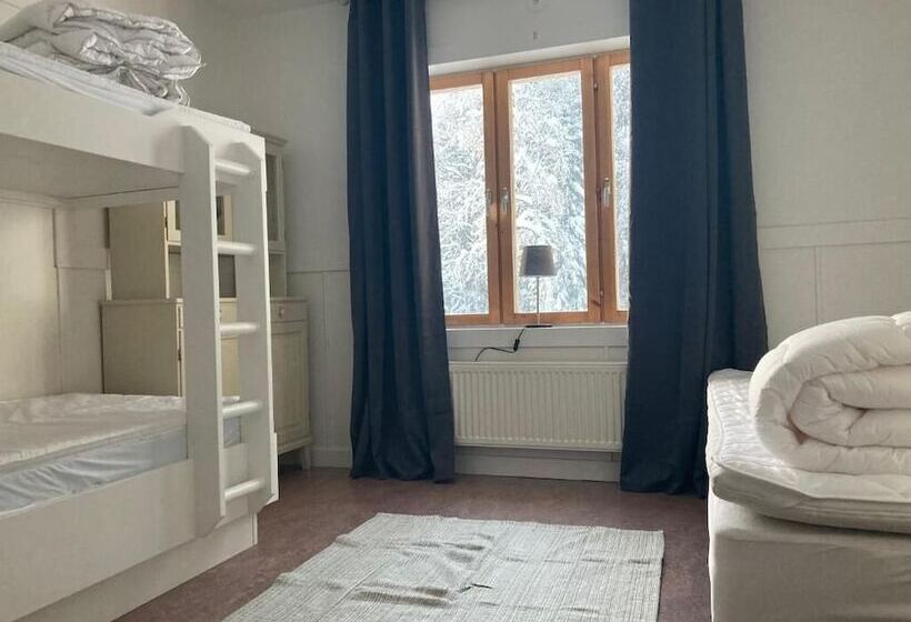 بنسيون Edsåsgården