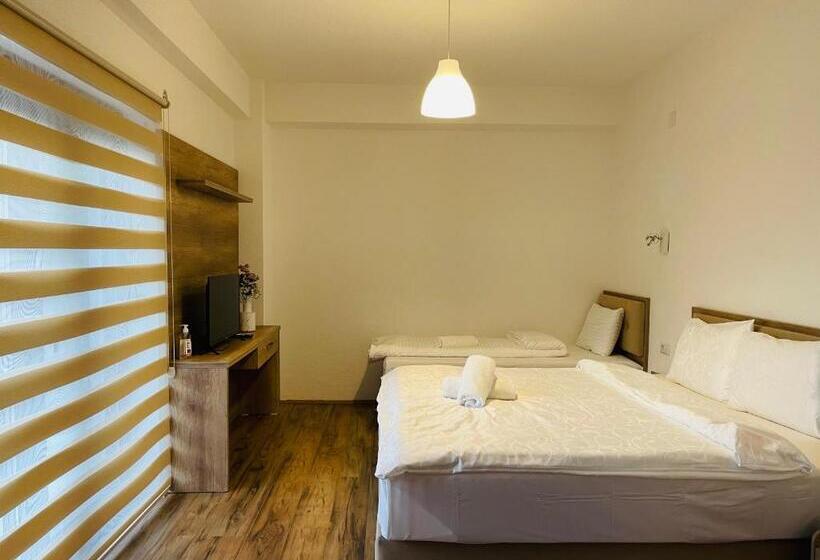 پانسیون Fuk Tak Apartmani&restoran