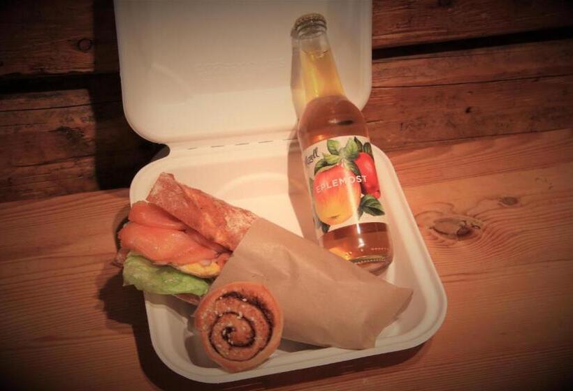 פנסיון Heimbrygga Restaurant & Accommodation