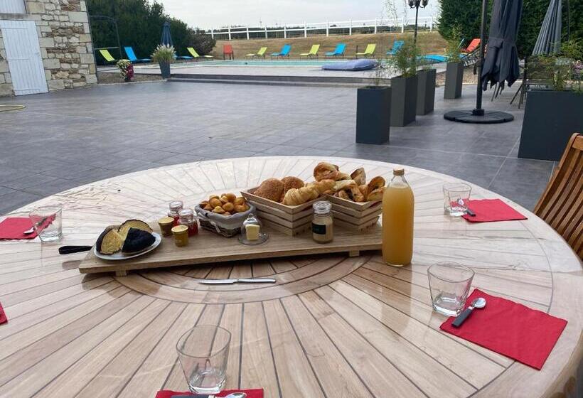 Пансион Kourline Villalunoterie Futuroscope Piscine Spa