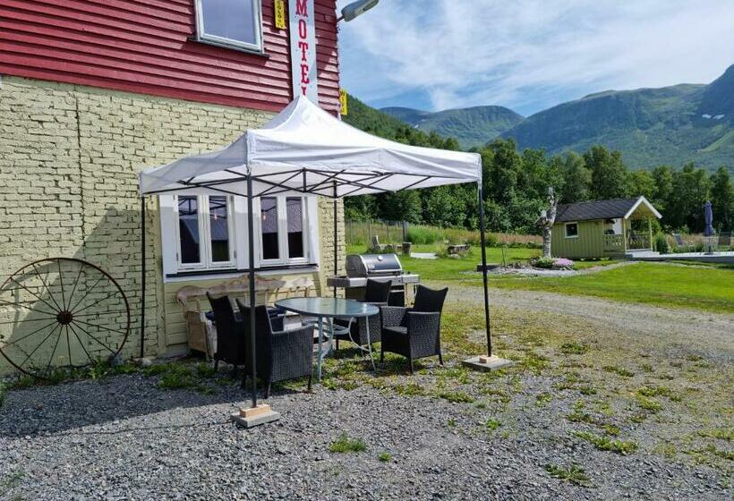 بنسيون Rødseth Gårdsovernatting Hytter