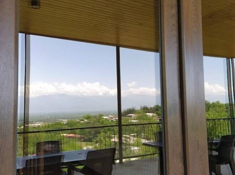 پانسیون Shanshe