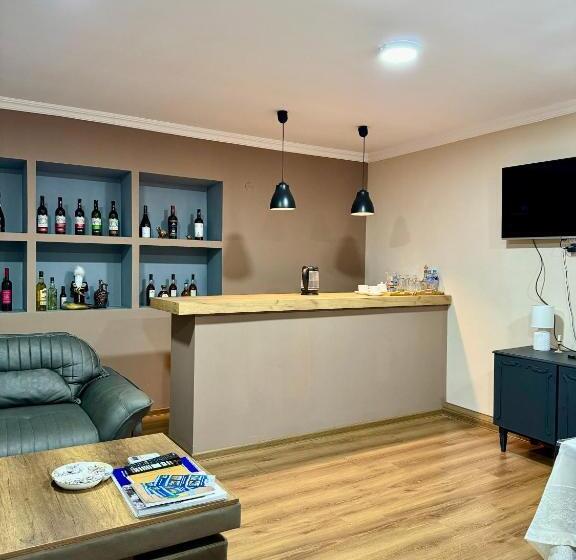 پانسیون Shanshe