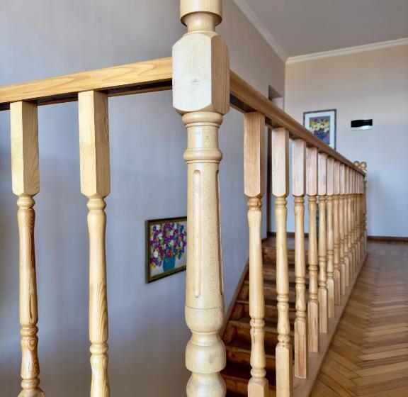 پانسیون Shanshe