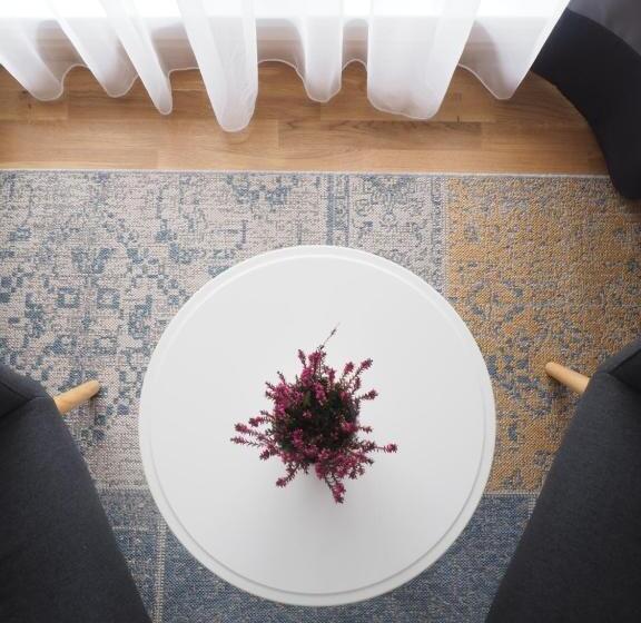 پانسیون Svečių Namai žara