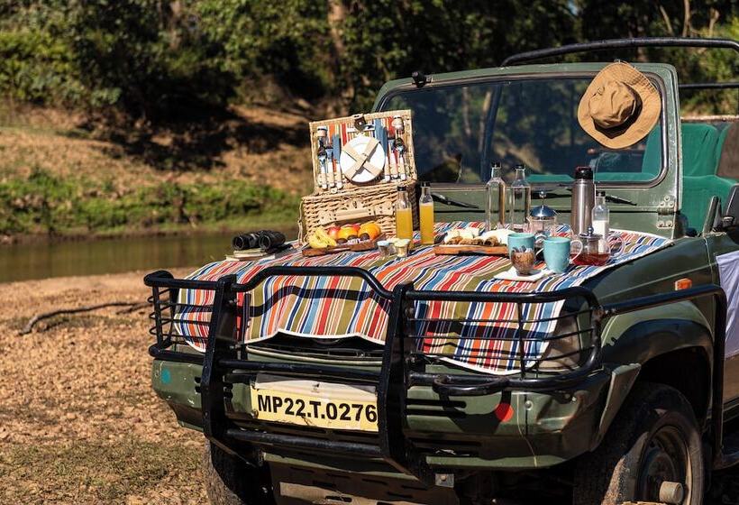 אתר נופש Kanha Jungle Camp