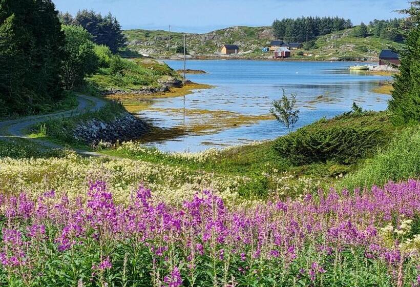 Vollvaagen Apartments Smøla, Boat Included