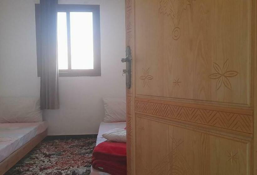 هاستل Boilers Surf House