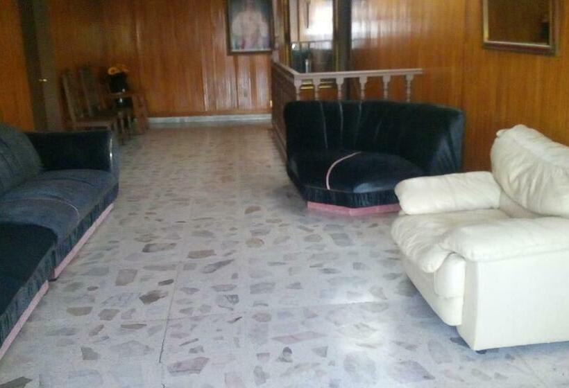 Общежитие Casa Celia