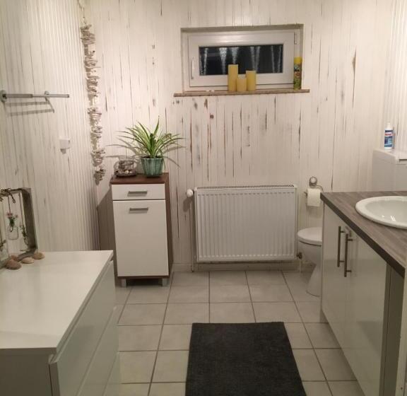 تختخواب و صبحانه Buchlindenweg   Zimmer & Ferienwohnung