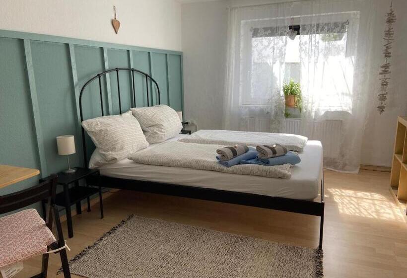 تختخواب و صبحانه Buchlindenweg   Zimmer & Ferienwohnung