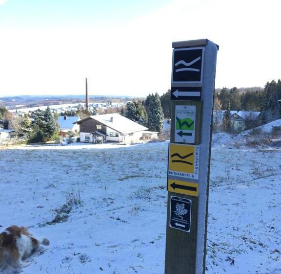 تختخواب و صبحانه Buchlindenweg   Zimmer & Ferienwohnung