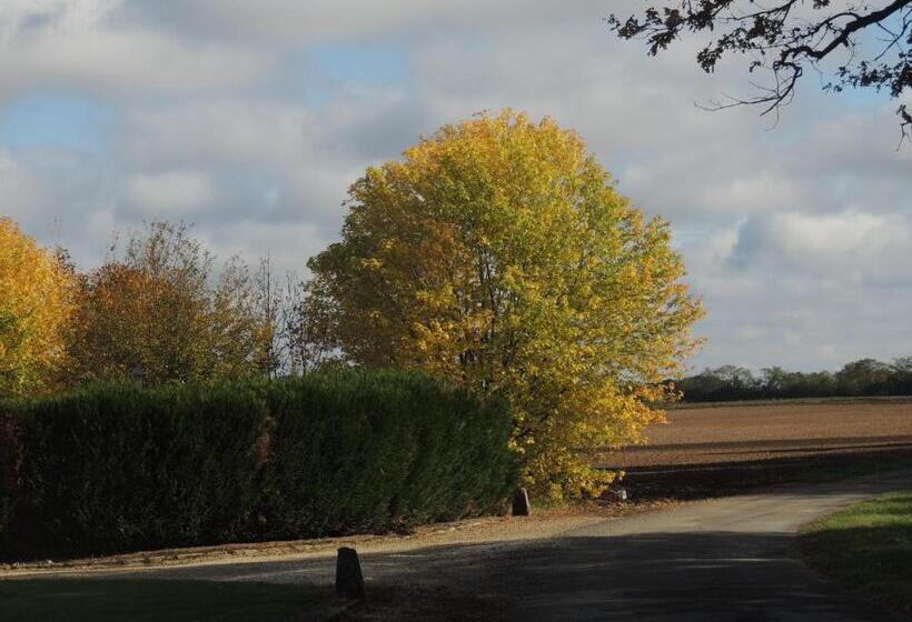 Aamiaismajoitus (B&B) Chambres D Hôtes La Colinière