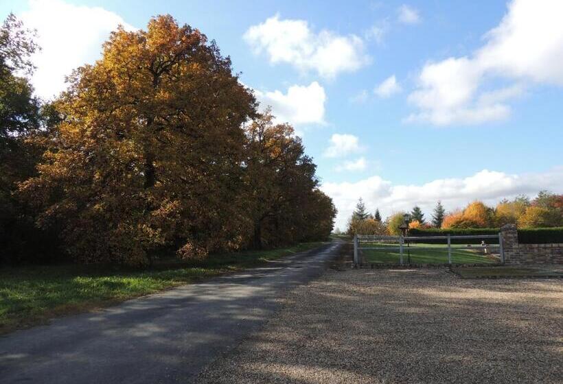 Aamiaismajoitus (B&B) Chambres D Hôtes La Colinière