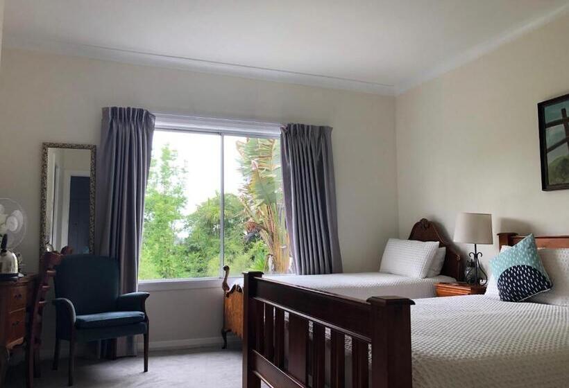 Bed and Breakfast English Cherry Tree Manor