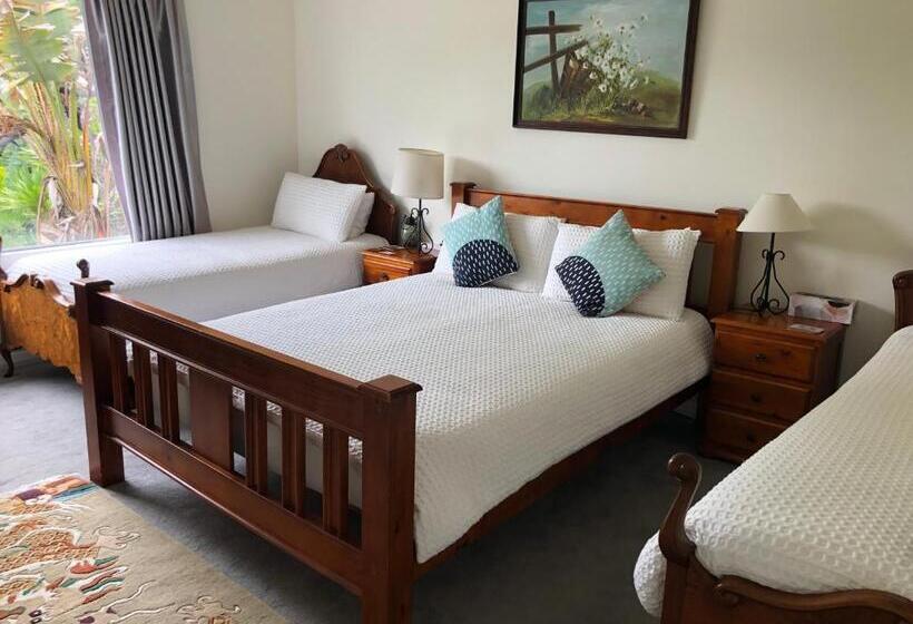 Bed and Breakfast English Cherry Tree Manor