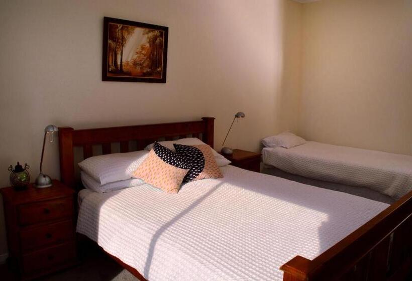 Bed and Breakfast English Cherry Tree Manor