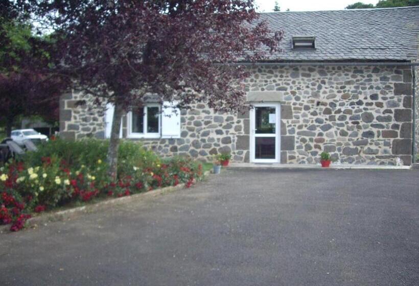 مبيت وإفطار Ferme De Lamourio