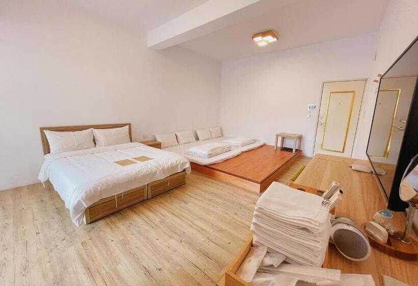 تختخواب و صبحانه Travel Life 源旅生活民宿