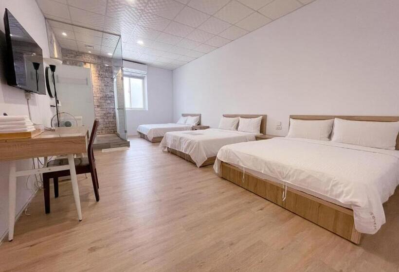 تختخواب و صبحانه Travel Life 源旅生活民宿