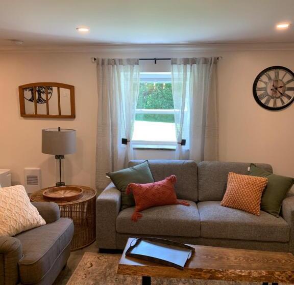 ベッドアンドブレックファースト Trinity Guest House