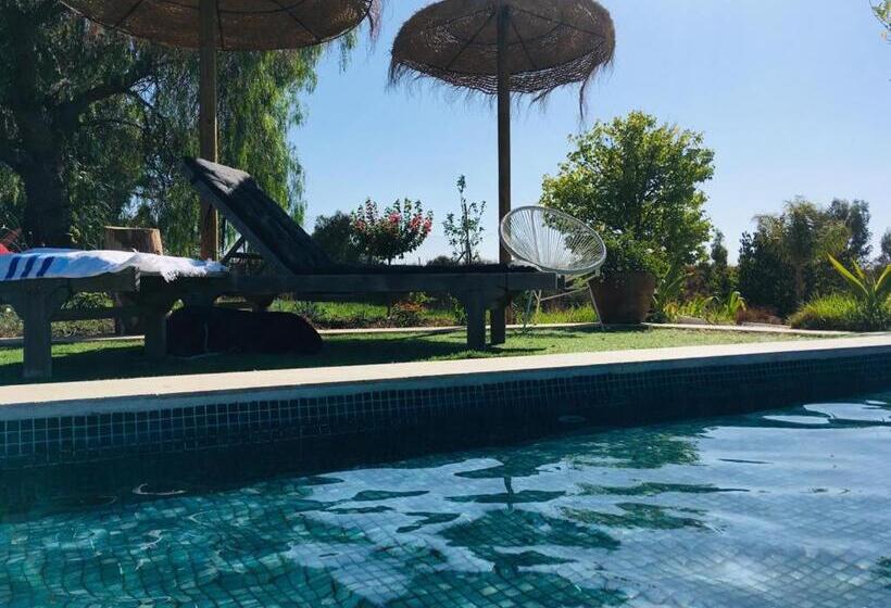 مبيت وإفطار Villa Entre Mer Et Montagne