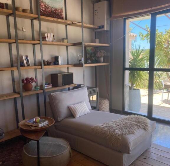 تختخواب و صبحانه Villa Entre Mer Et Montagne