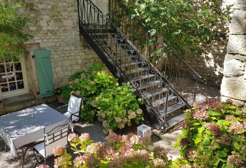 مبيت وإفطار Villa Mas