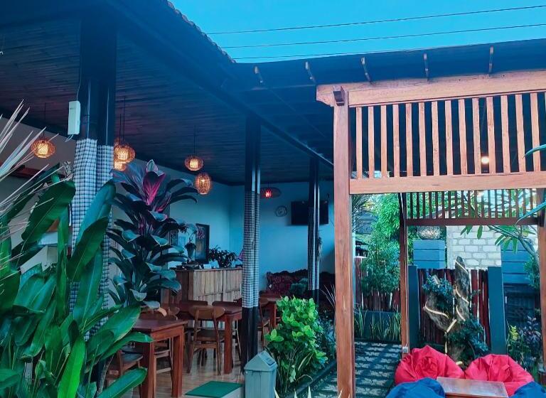 Double D Hostel