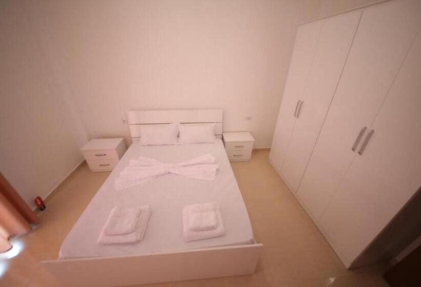 Отель Andrea Bashuri