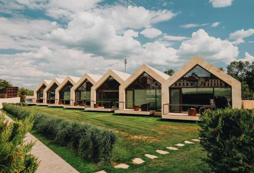 هتل Castel Mimi Wine Resort