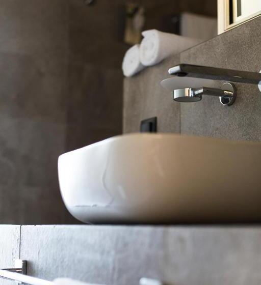 هتل Castel Mimi Wine Resort