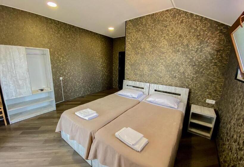 هتل Chateau Ikalto