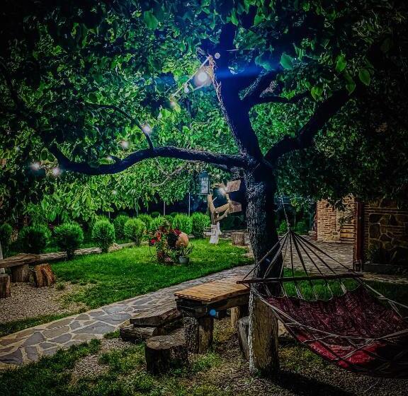 هتل Chateau Ikalto