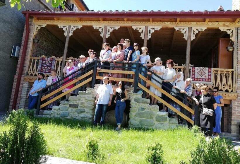 هتل Chateau Ikalto