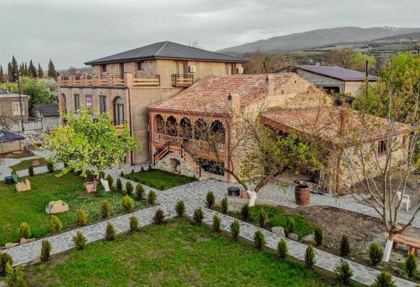 هتل Chateau Ikalto