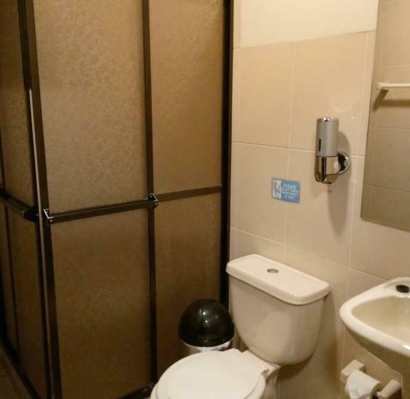 هتل کپسول El Prado Capsule Hostel