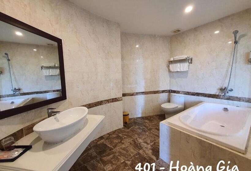 هتل Khách Sạn Hoàng Gia Ii