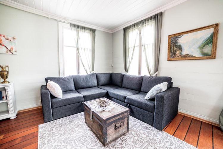 호텔 Lærdalsøren Motor Guesthouse