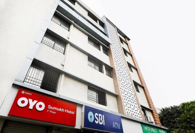 ホテル Oyo Sumukh