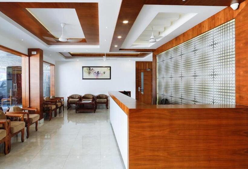 ホテル Spot On Sahari