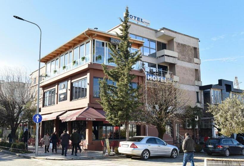 בית מלון כפרי Tomorri