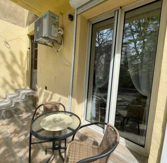 پانسیون Apartment 42   City Center