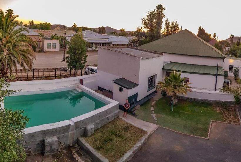 بنسيون Colonial Karoo Guesthouse
