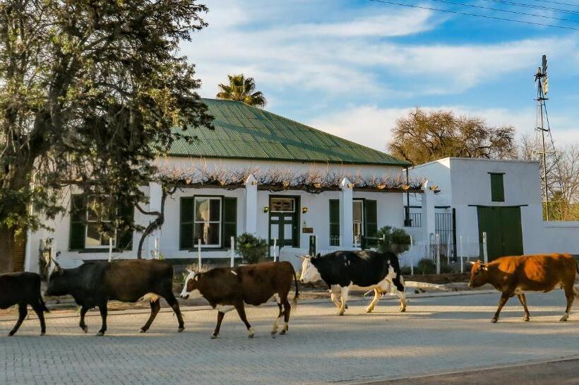 بنسيون Colonial Karoo Guesthouse