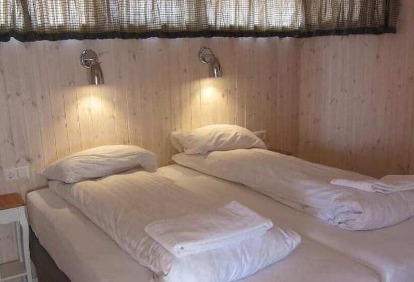 پانسیون Ekra Glacier Lagoon