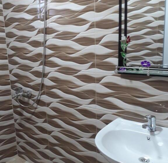 پانسیون Megobroba Inn