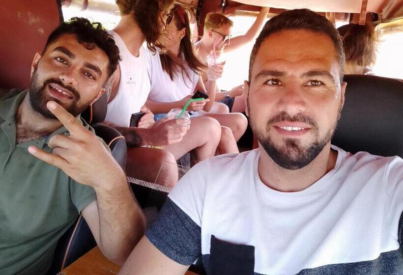 膳宿费 Oasi̇s At Ayfi̇lon