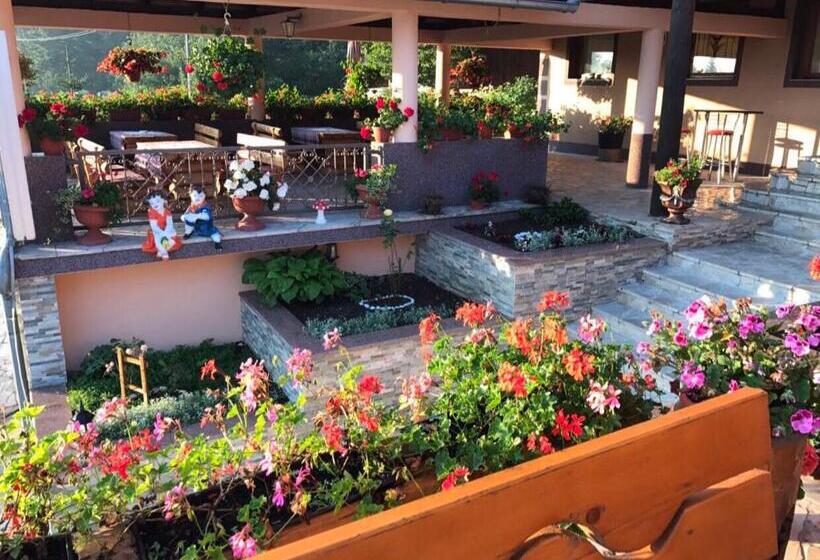 پانسیون Restoran Sa Sobama Za Iznajmljivanje Mali Raj